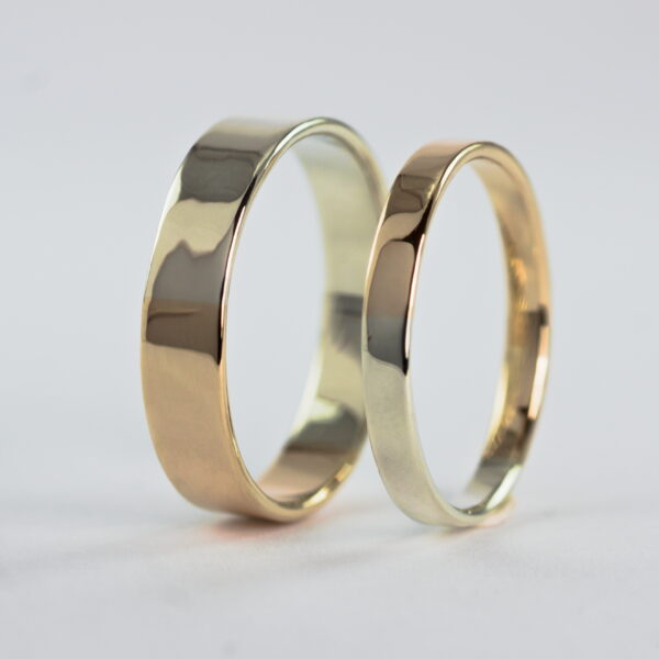 Golden Ratio - Set 5 mm and 3mm 9k Yellow + White Gold: Wedding bands made of 9k yellow gold and 9k white gold in golden ratio. Perfect rings for math lovers, geeks, scientists or artists.