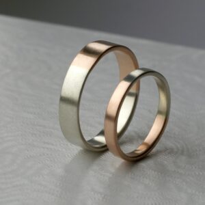 Golden Ratio Set - 9k White Gold + Rose Gold: A set of 5 mm and 3 mm Wedding bands made of 9k white gold and 9k rose gold in golden ratio. Perfect rings for math lovers, geeks, scientists or artists.