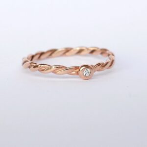 Simple Rose Gold Engagement Ring with White Sapphire - Dainty, simple and elegant 9k rose gold ring